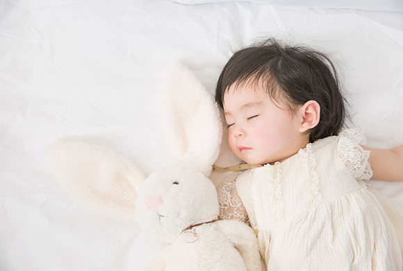 宝宝枕秃，是缺钙还是睡姿的锅？